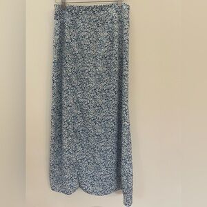 Blue and white floral dress perfect for spring or summer. Large side split.